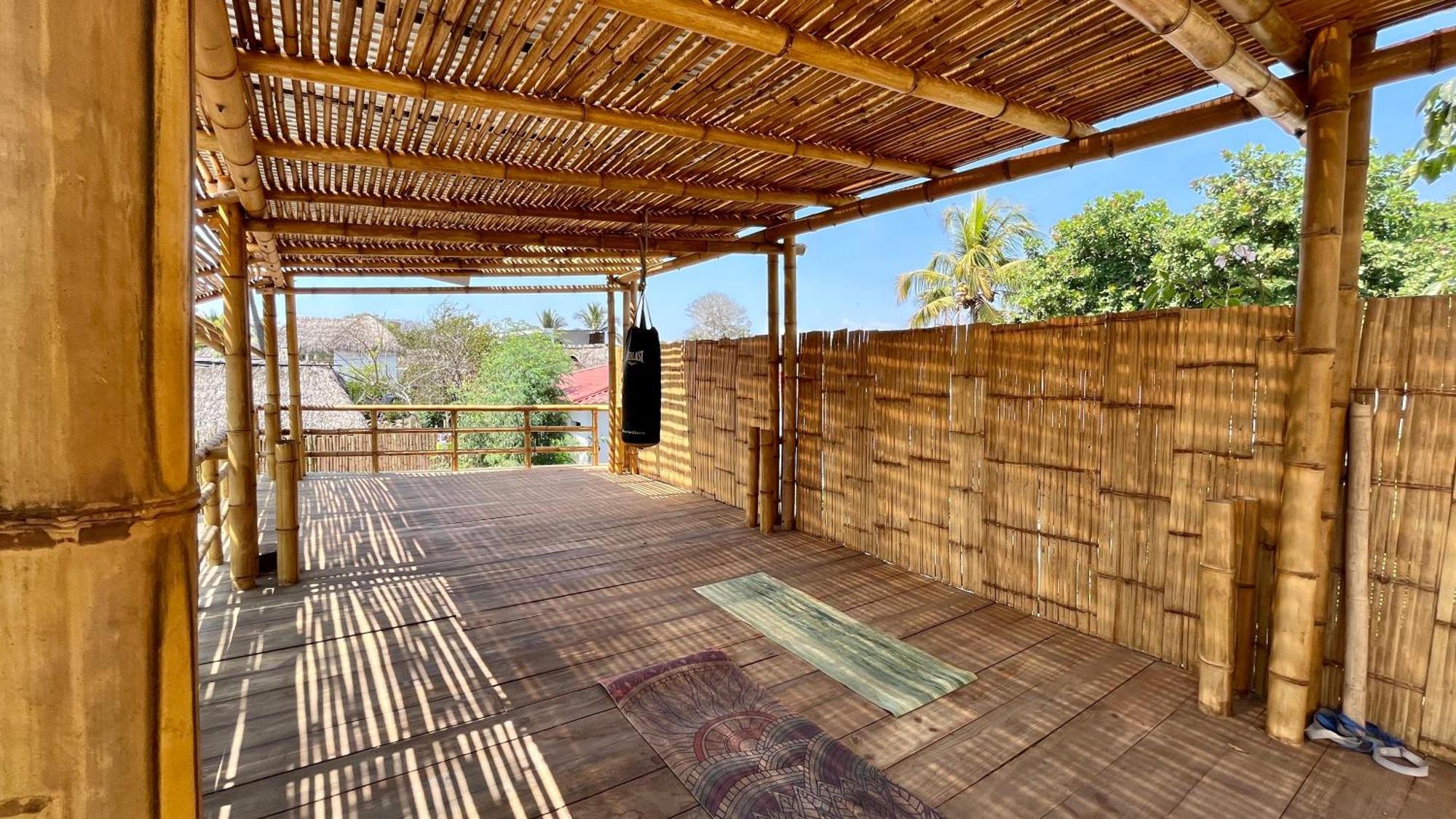 Shanti Surf Camp El Paredon Buena Vista Екстер'єр фото