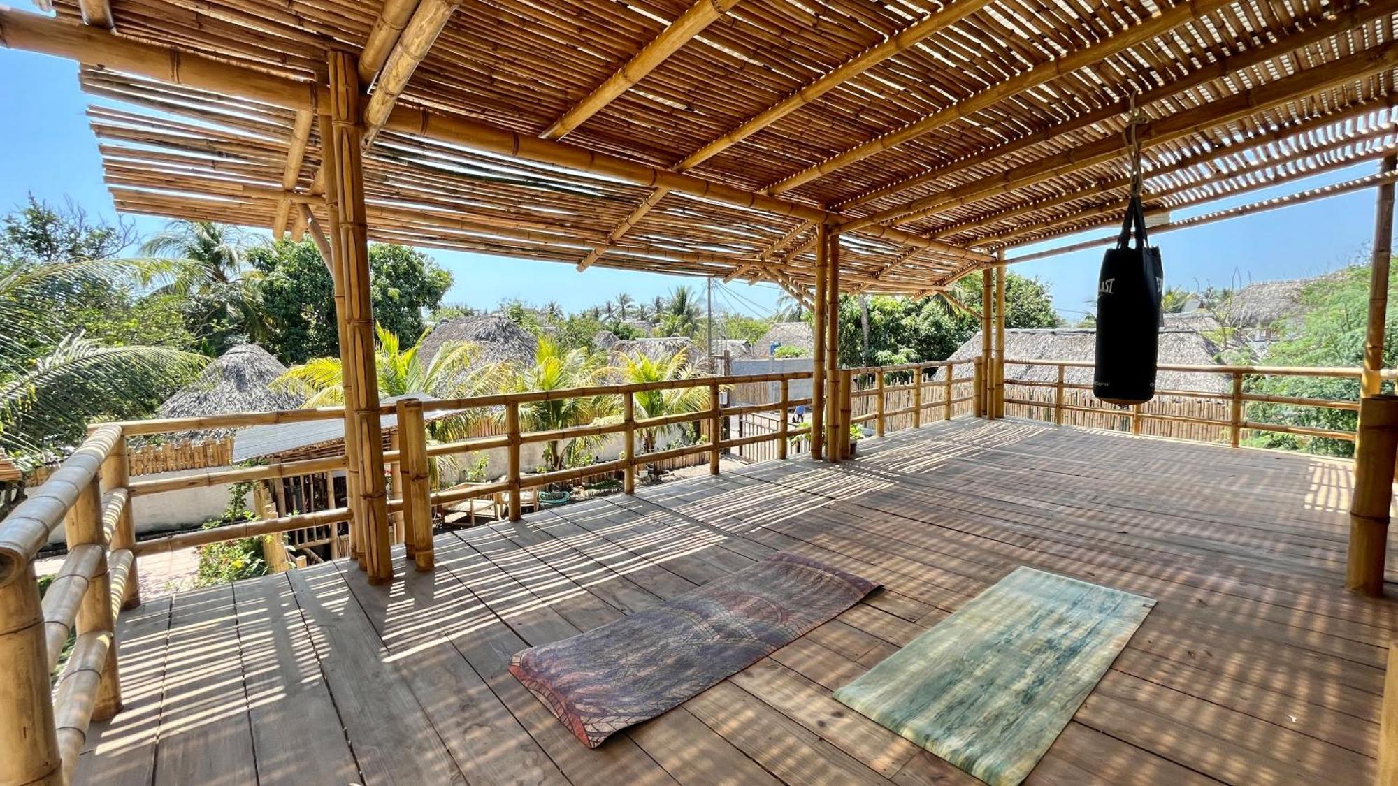 Shanti Surf Camp El Paredon Buena Vista Екстер'єр фото